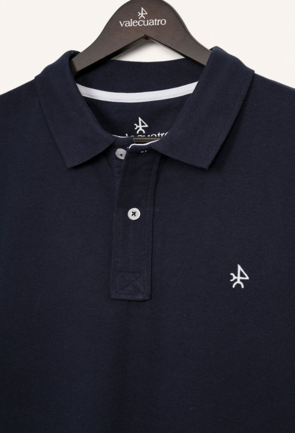 Polo clásico color azul marino - 29.94