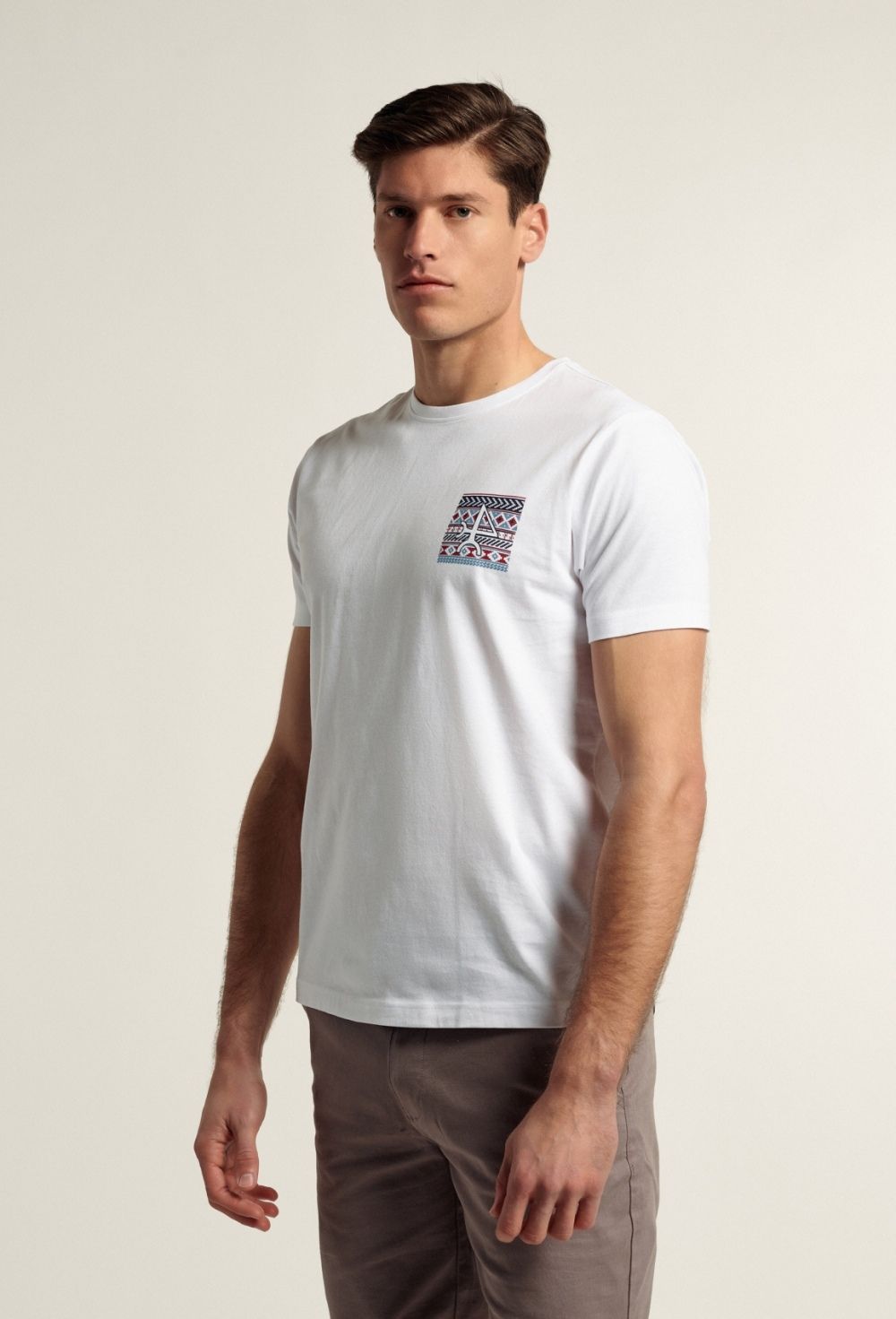 Camiseta étnica blanca - 20.93