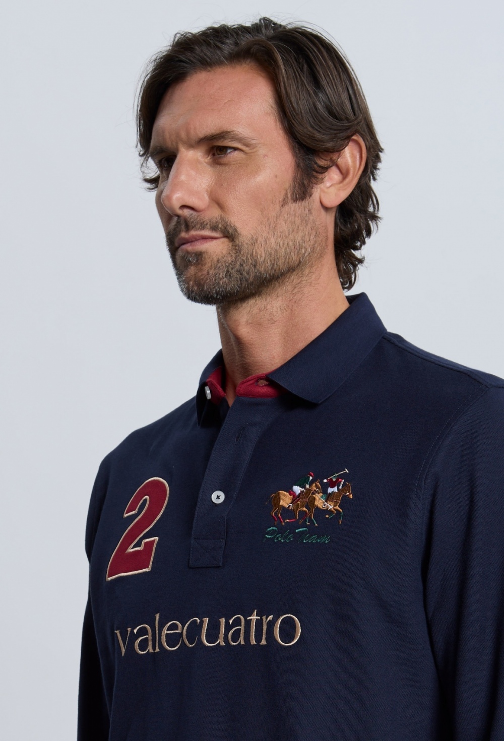 Polo modelo caballos azul marino - Valecuatro