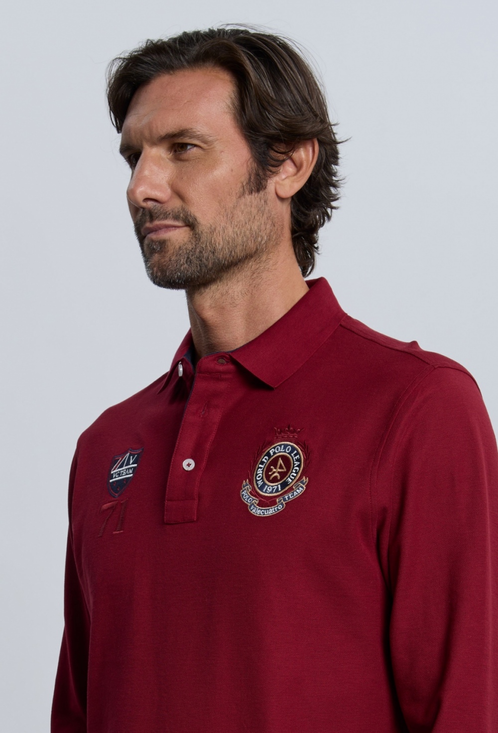 Polo modelo escudo burdeos - Valecuatro