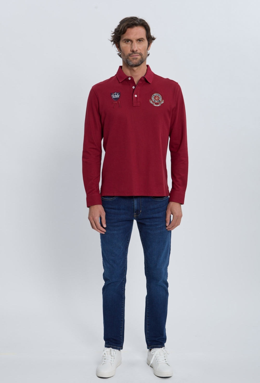 Polo modelo escudo burdeos