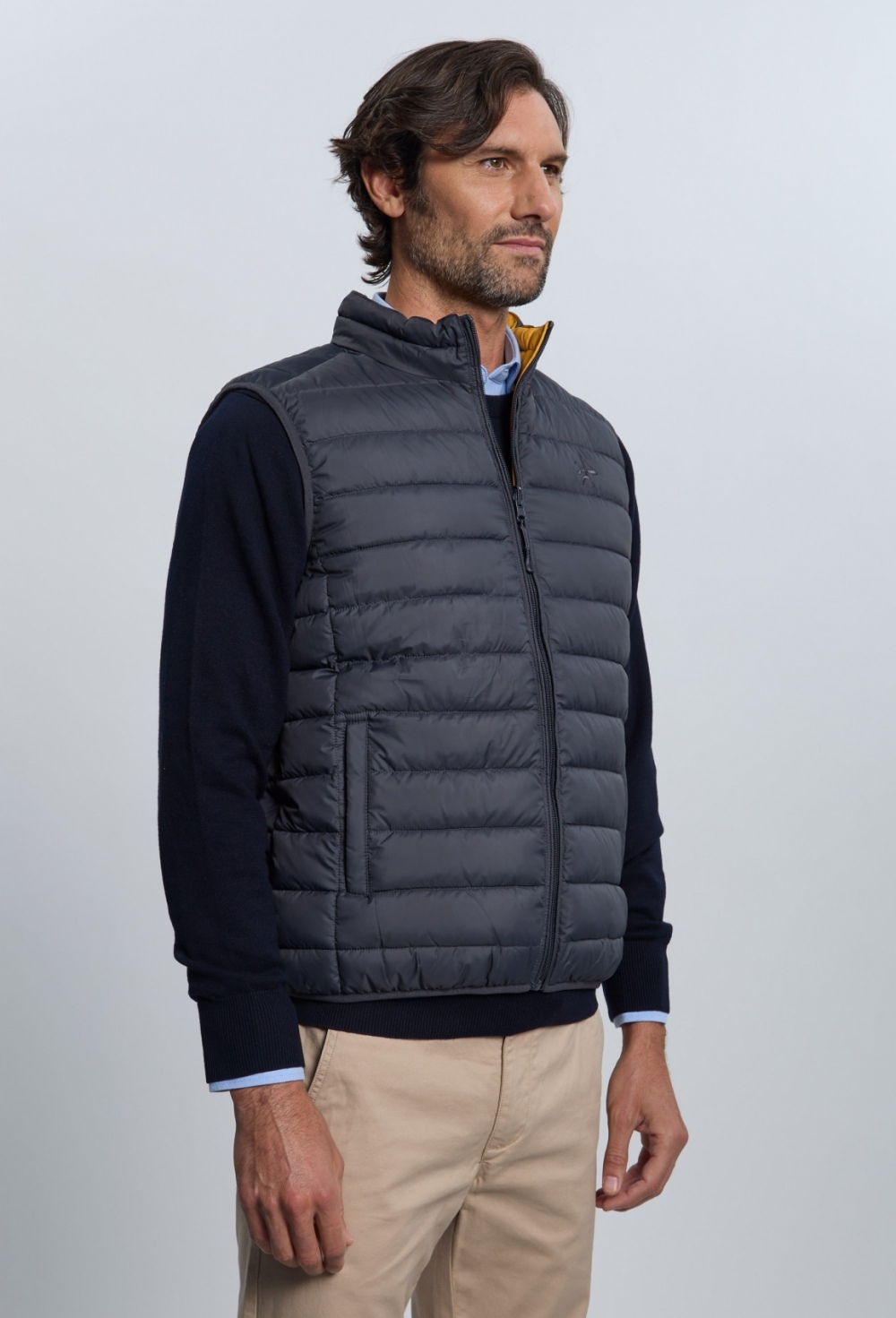 Valecuatro - Chaleco acolchado reversible gris con amarillo